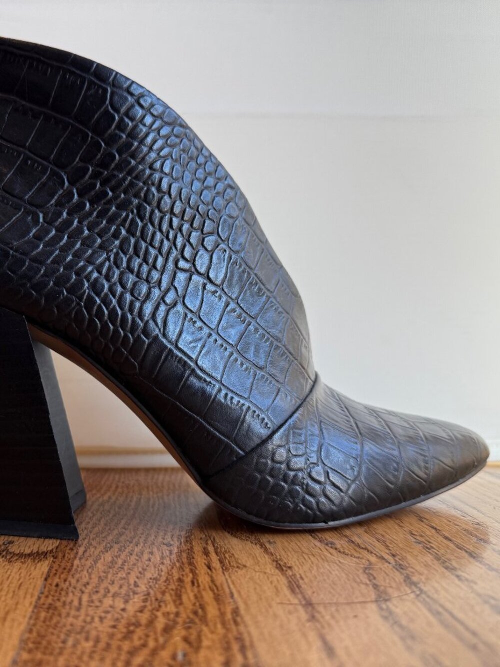 Beautiful Vince Camuto Ankle Boots (only worn once!)